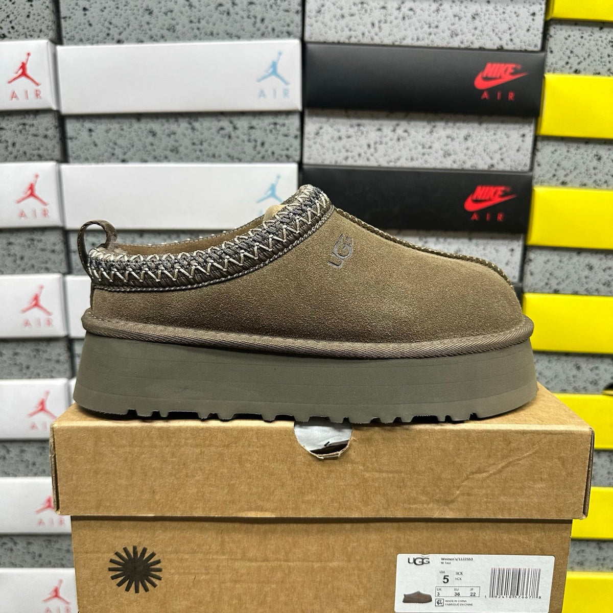 UGG Tazz Platform Slipper – Suede Mule with Shearling Lining, Grey & Silver Braided Collar Trim & Chunky Tonal Platform Sole in Olive