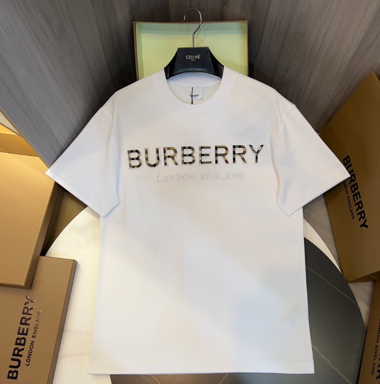 Minimal Logo T-Shirt – London Style