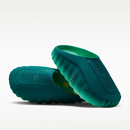 Nike Mind 001
Men's Pregame Mules