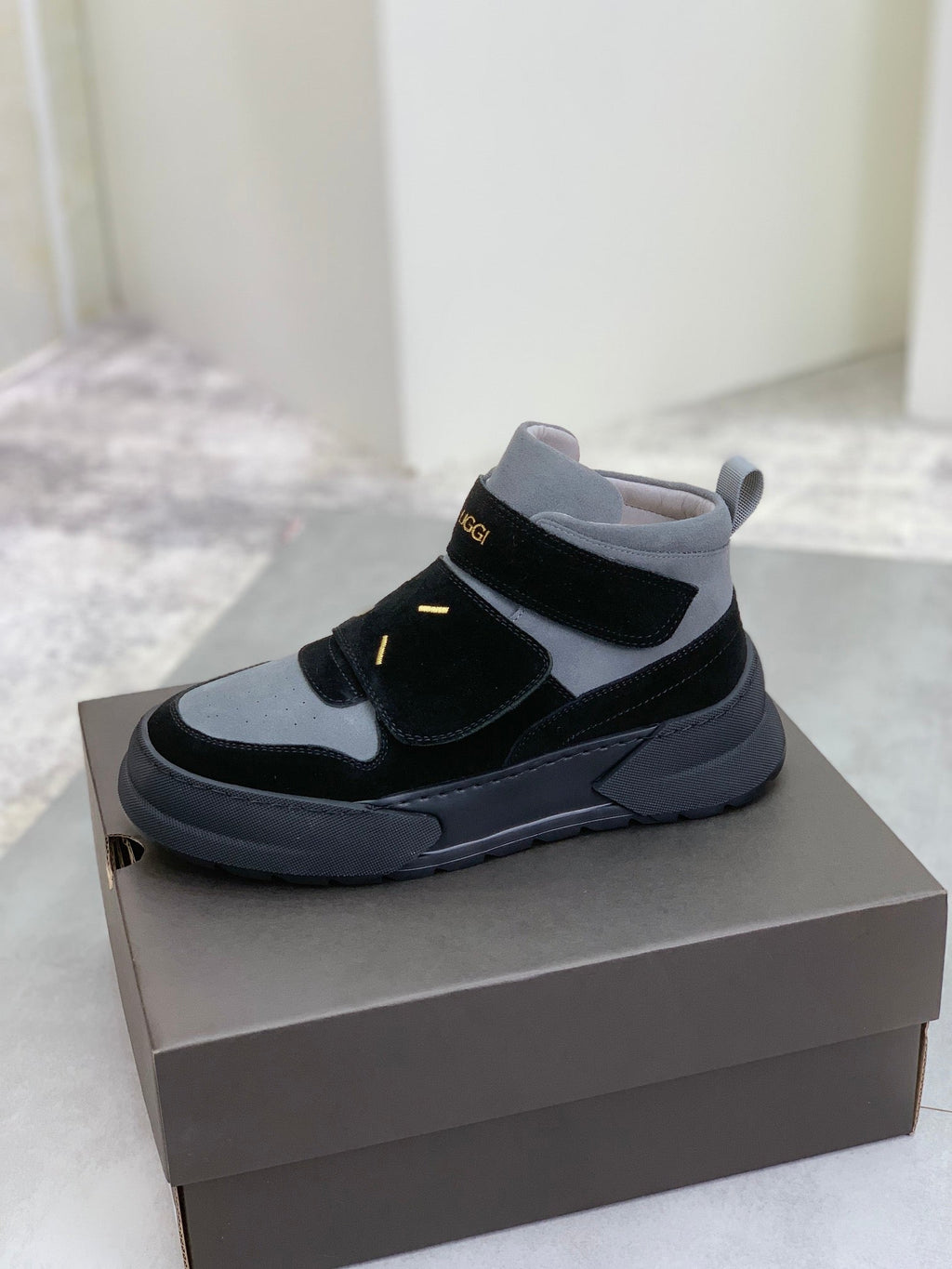 UGG Mid-Top Sneaker – Black/Grey