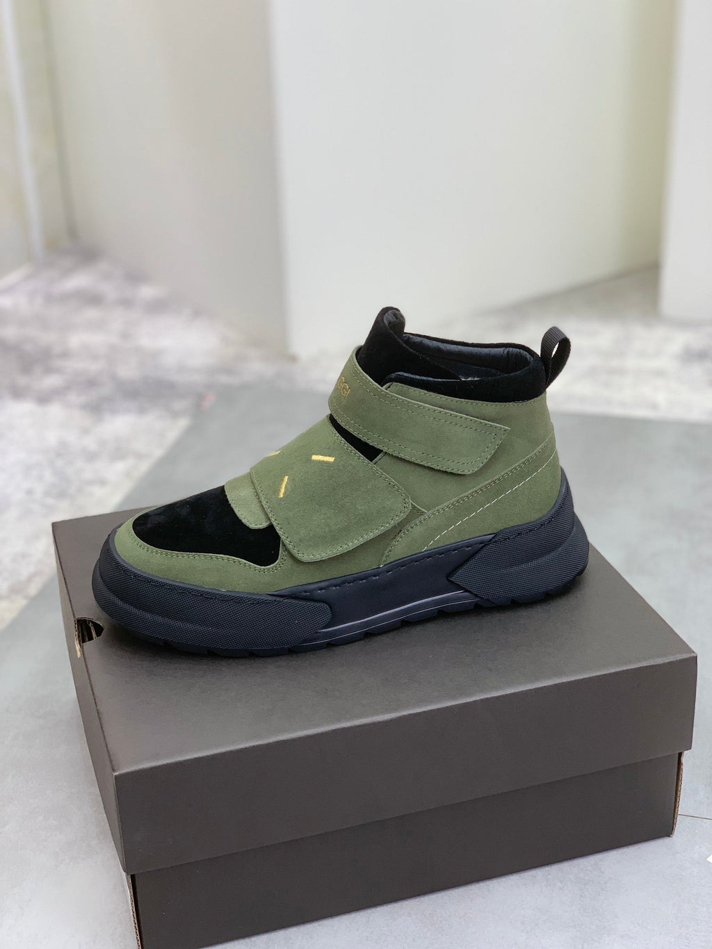 UGG Mid-Top Sneaker – Army Green/Black