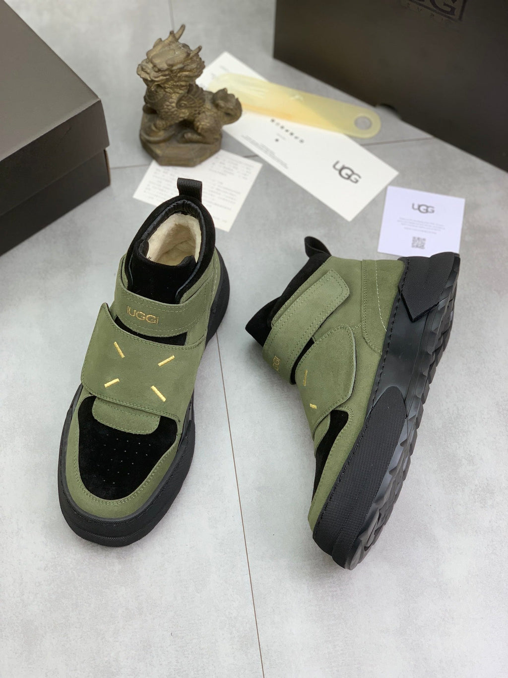 UGG Mid-Top Sneaker – Army Green/Black