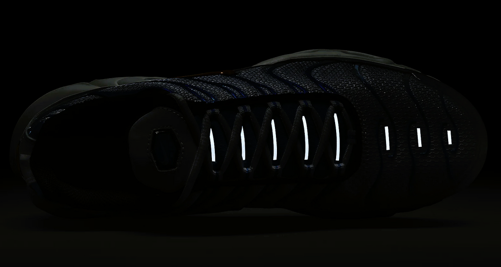 NIKE AIR MAX PLUS