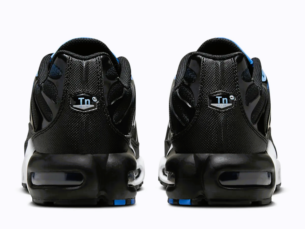 NIKE AIR MAX PLUS