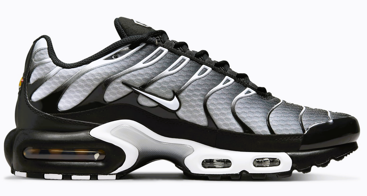 NIKE AIR MAX PLUS