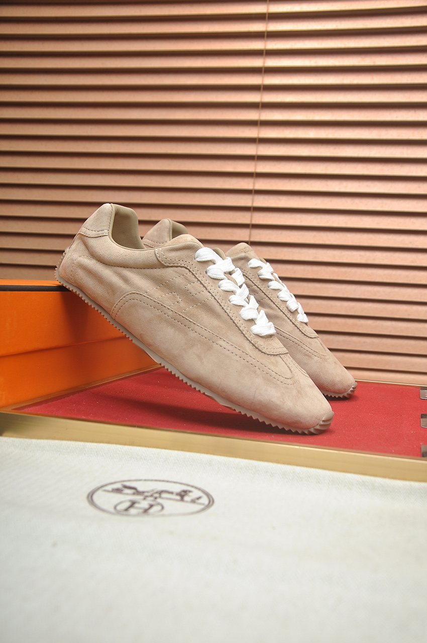 Hermès Beige Low-Top Sneakers