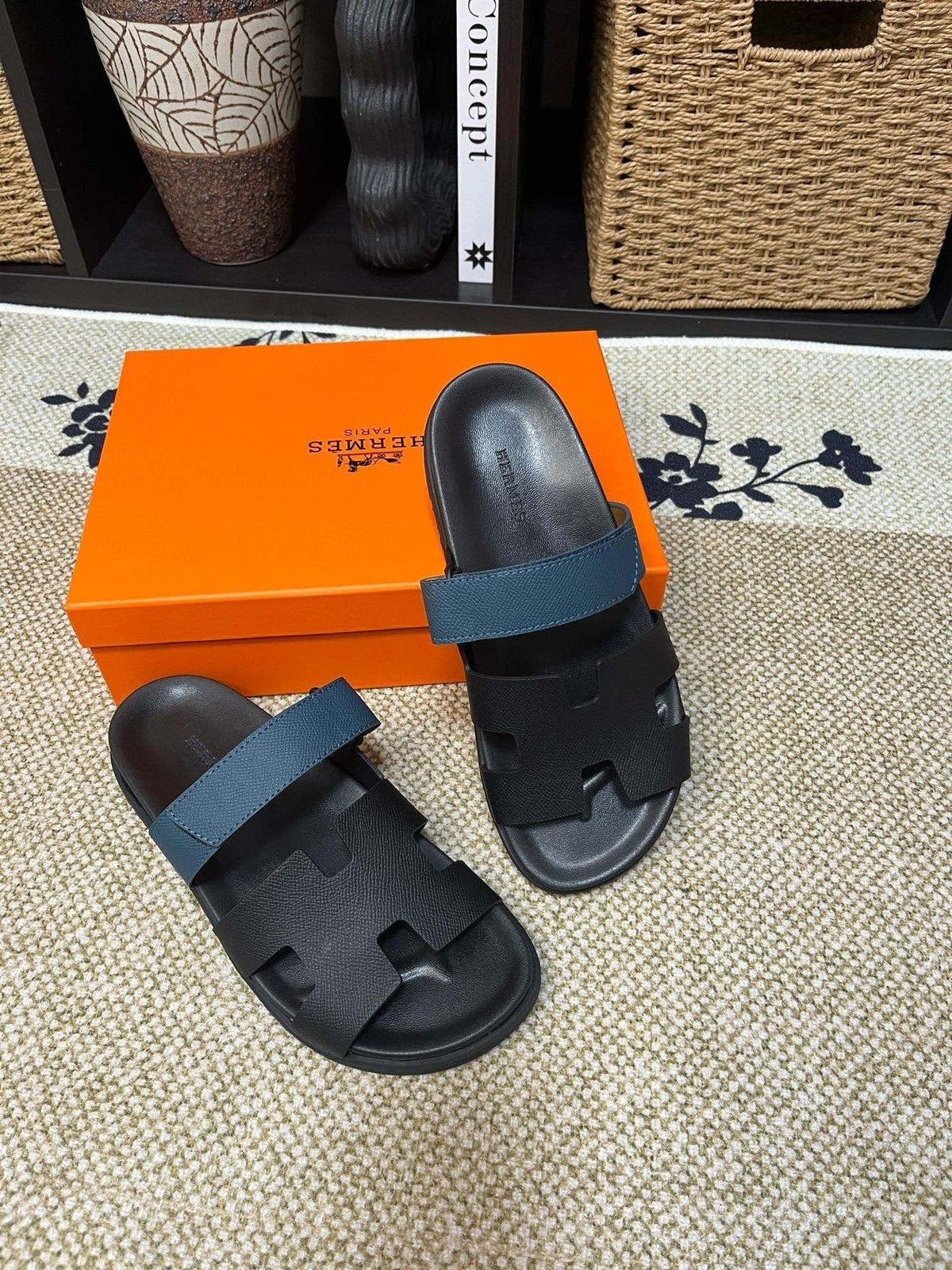 Hermès Men's Kazimir Slide Sandals - Black and Blue