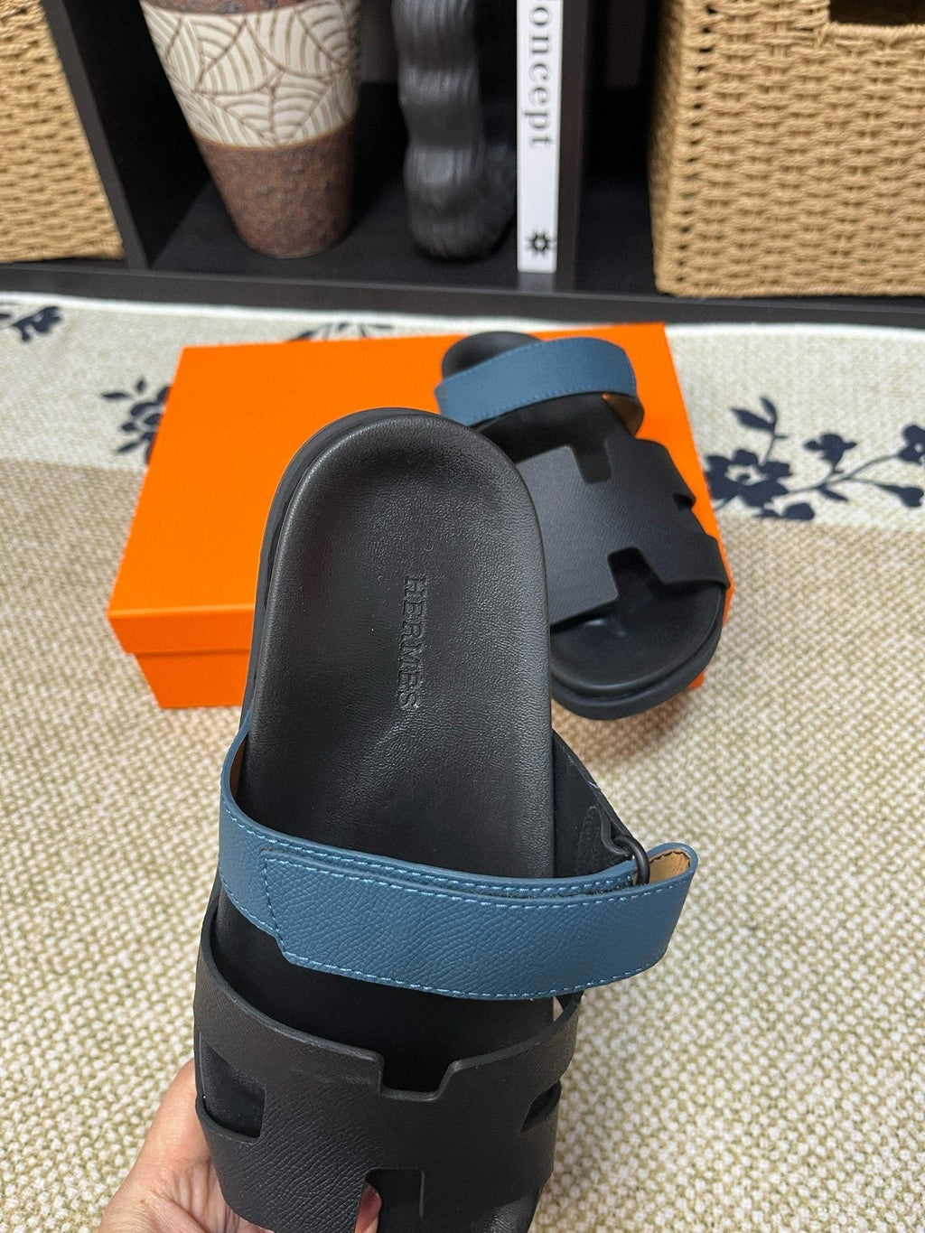 Hermès Men's Kazimir Slide Sandals - Black and Blue
