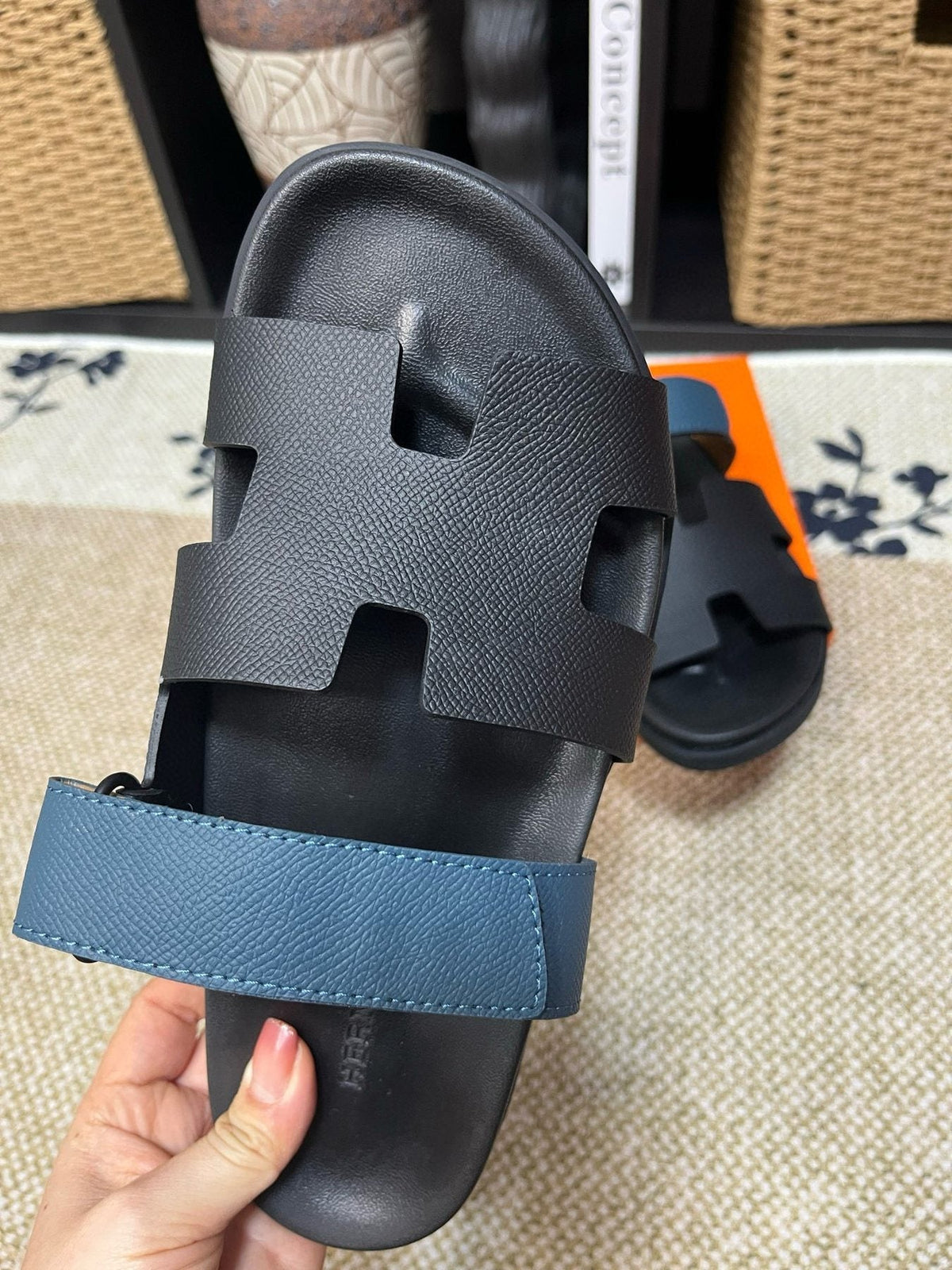 Hermès Men's Kazimir Slide Sandals - Black and Blue