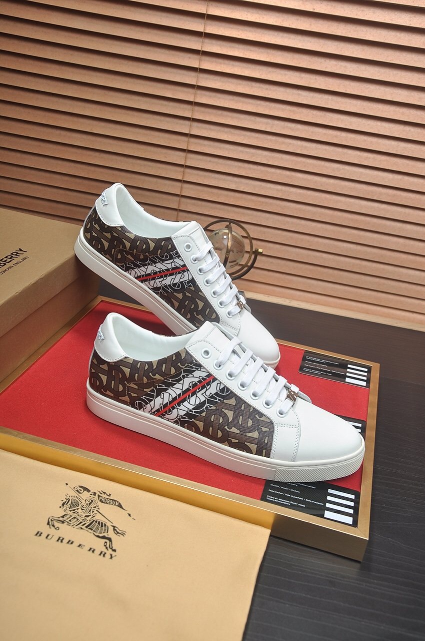 Burberry White Pattern Low-Top Sneakers