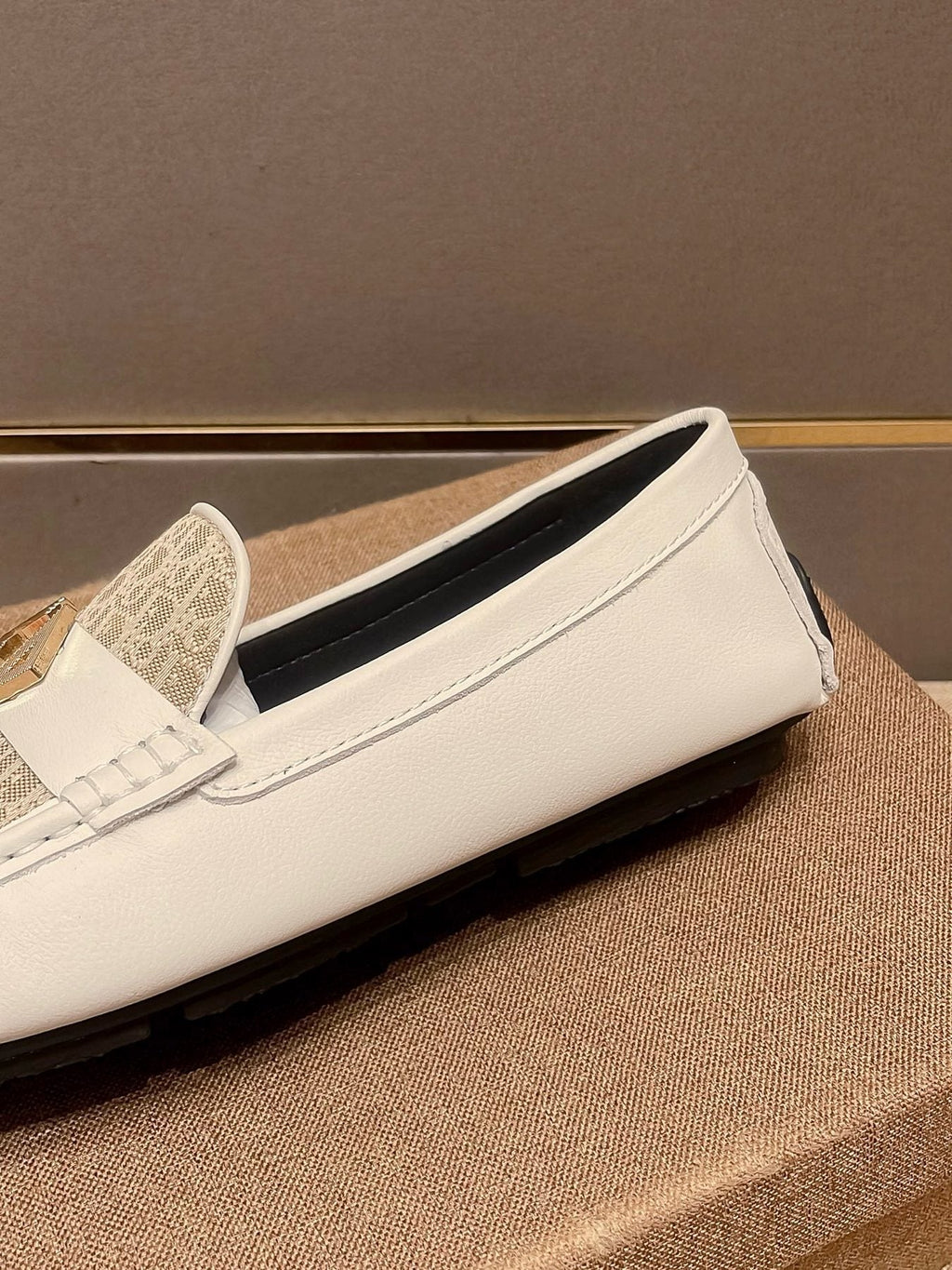 Dior Men's Ivory and Beige Patterned Loafers