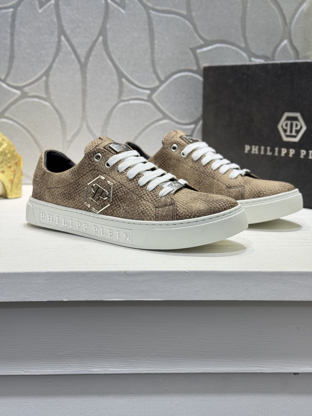 Philipp Plein Textured Logo Low-Top Sneakers