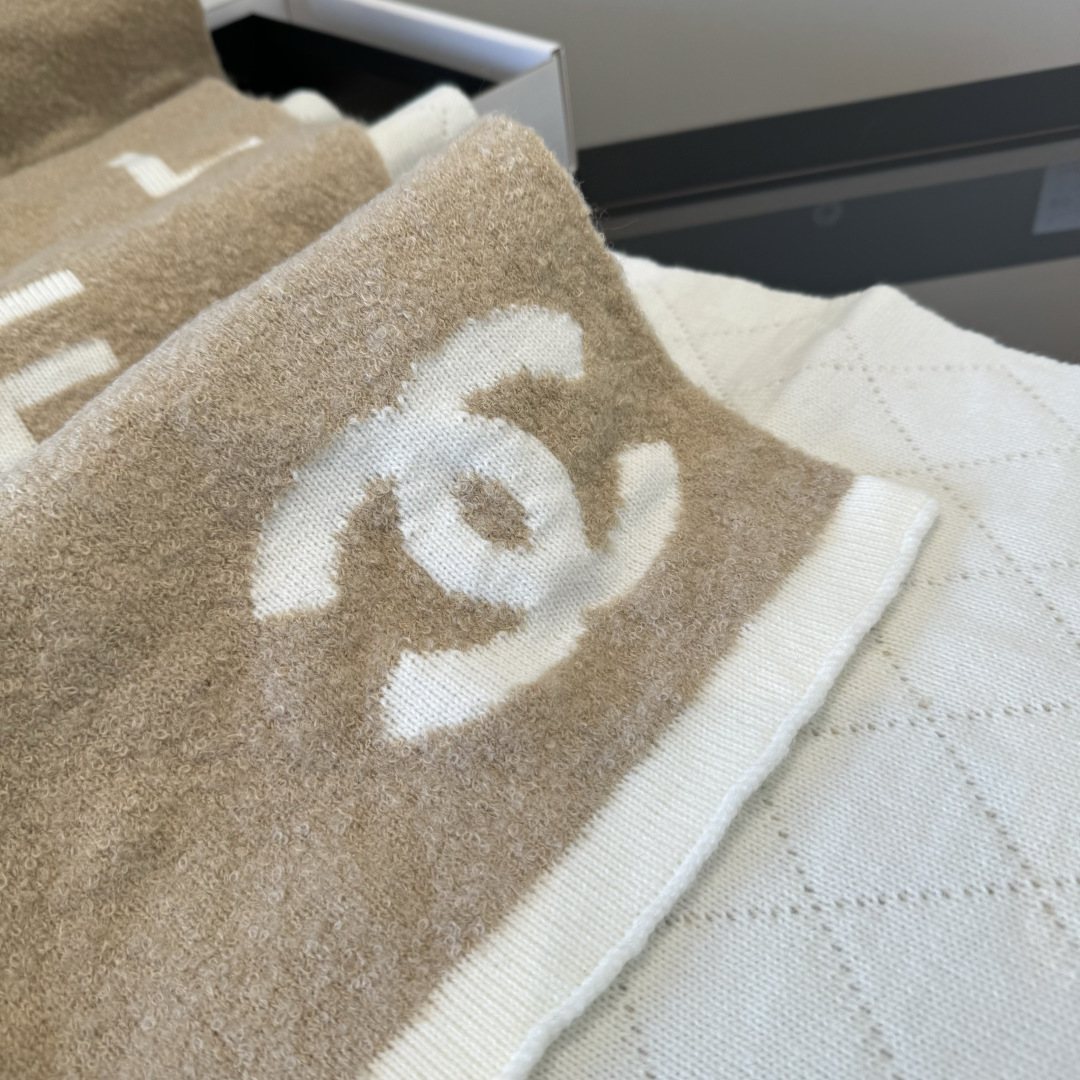 Chanel Beige and Cream Motif Knitted Scarf