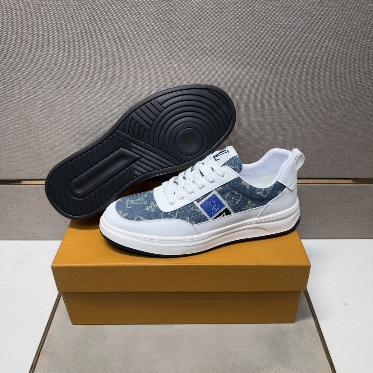 Louis Vuitton Patterned Low-Top Sneakers