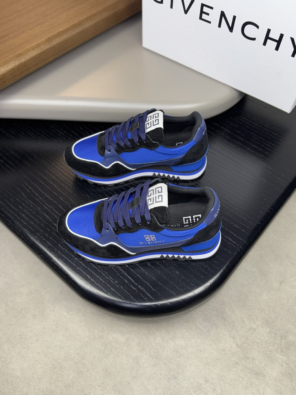 Givenchy Contrast-Trim Lace-Up Sneakers